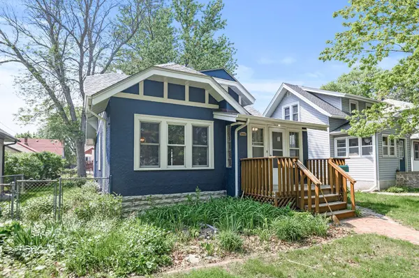 1483 Simpson ST, Saint Paul, MN 55108