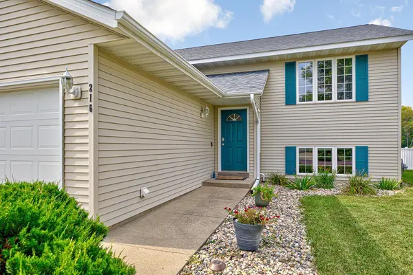 216 Inverness DR, Mankato, MN 56001