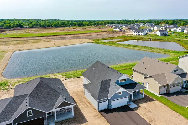 903 Emmy LN, Hanover, MN 55341