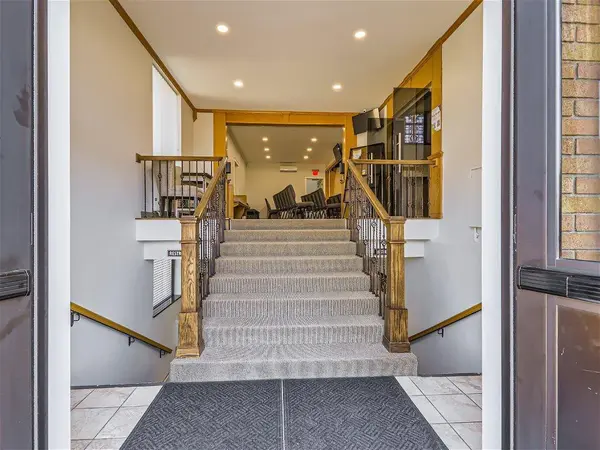 5450 W 41st ST, Saint Louis Park, MN 55416