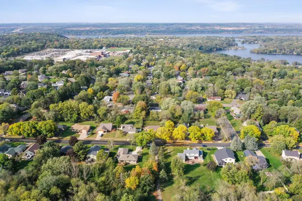 1117 Grandview DR, Hudson, WI 54016