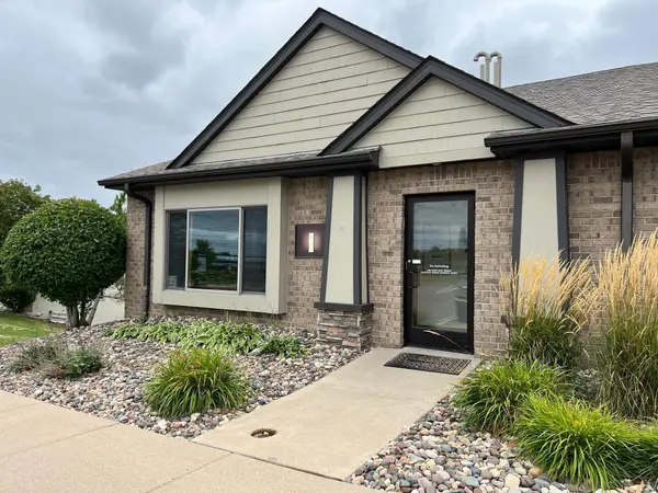 5798 Blackshire PATH, Inver Grove Heights, MN 55076