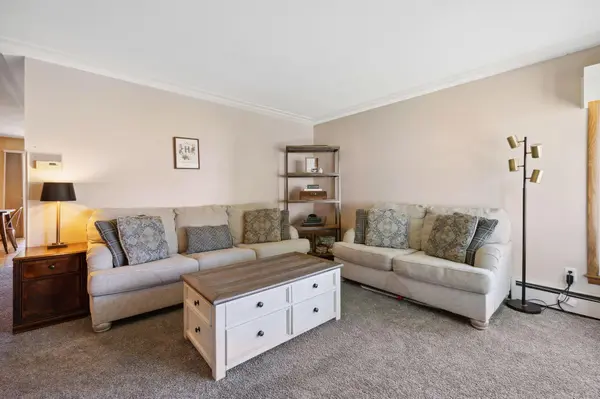 1023 Hall AVE, West Saint Paul, MN 55118