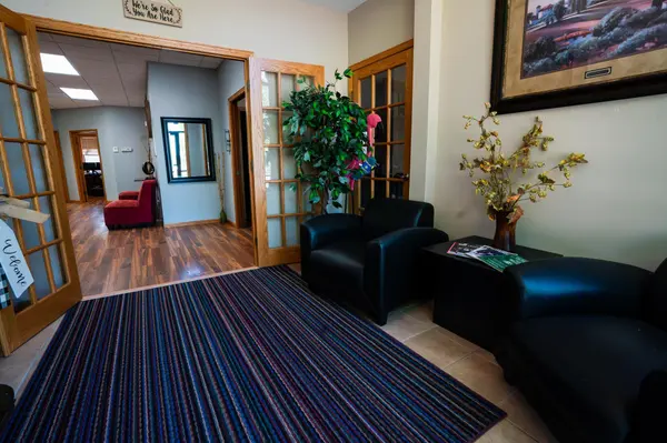 1887 Station Pkwy NW, Andover, MN 55304
