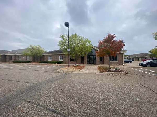 1887 Station Pkwy NW,  Andover,  MN 55304