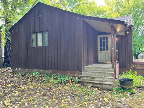 130 Dahlia ST, Mahtomedi, MN 55115