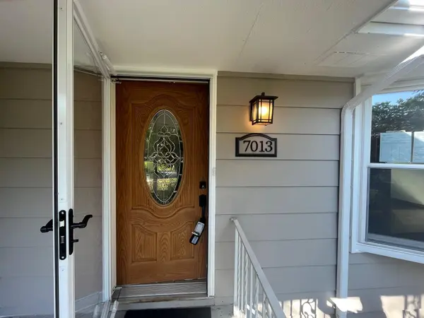 7013 Grimes AVE N, Brooklyn Center, MN 55429