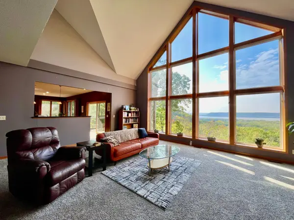 N1093 375th ST, Maiden Rock, WI 54750