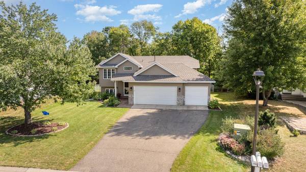 1513 Driving Park RD, Stillwater, MN 55082