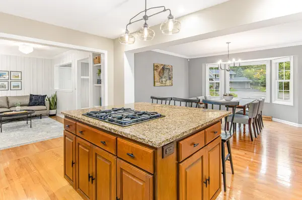 1911 Smith CIR, Minnetonka, MN 55391