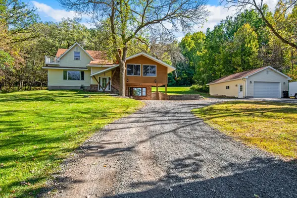 879 207th ST, Osceola, WI 54009