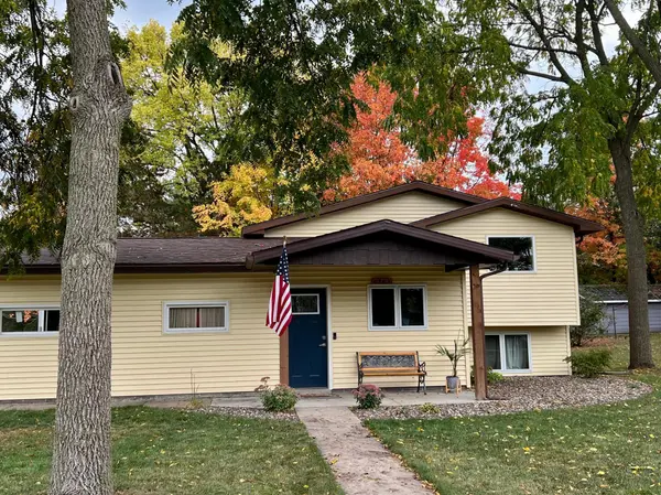 4383 Hickory ST, Red Wing, MN 55066