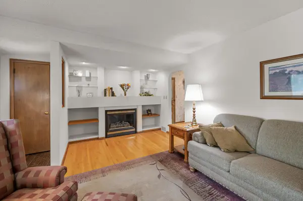 8422 Columbus AVE S, Bloomington, MN 55420