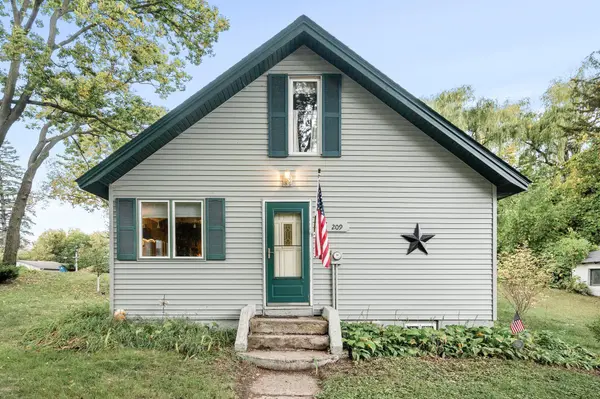209 Xenia AVE NW, Elk River, MN 55330
