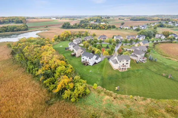 4827 Merganser DR, Minnetrista, MN 55375