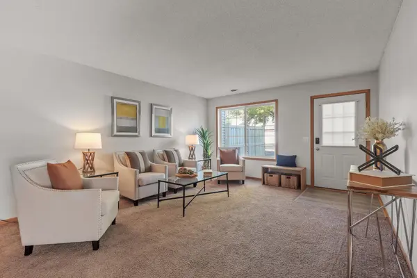 9464 Jewel LN N, Maple Grove, MN 55311