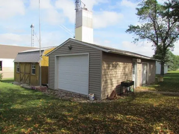 201 E Central ST, Sanborn, MN 56083