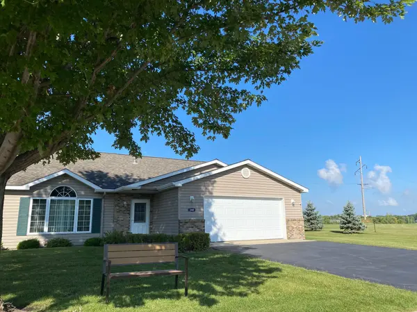 200 Skylark DR,  Mankato,  MN 56001