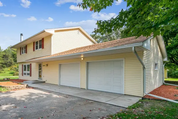 12600 S Robert TRL, Rosemount, MN 55068