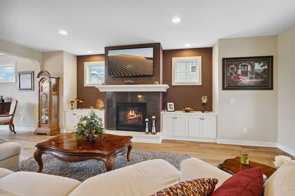 4404 Millstone CT, Chaska, MN 55318