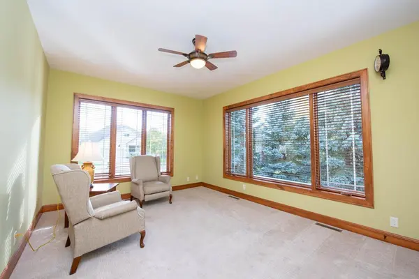 7293 Hidden Valley Pond S, Cottage Grove, MN 55016