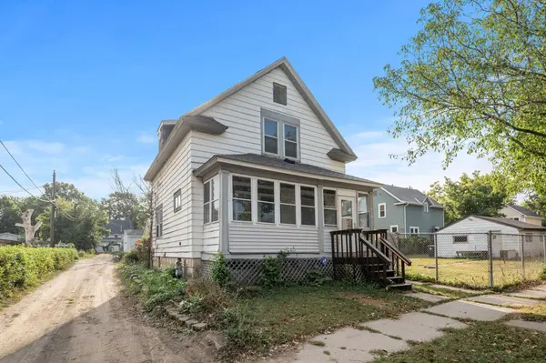 614 Farrington ST, Saint Paul, MN 55103