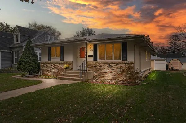 3933 Regent AVE N, Robbinsdale, MN 55422