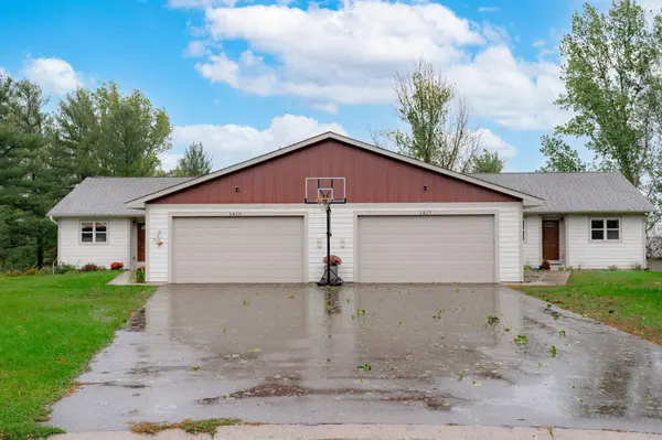 1810-1817 Windmill DR, Baldwin, WI 54002