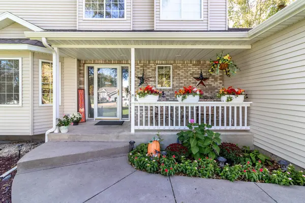 2529 Serenity DR, Saint Cloud, MN 56301