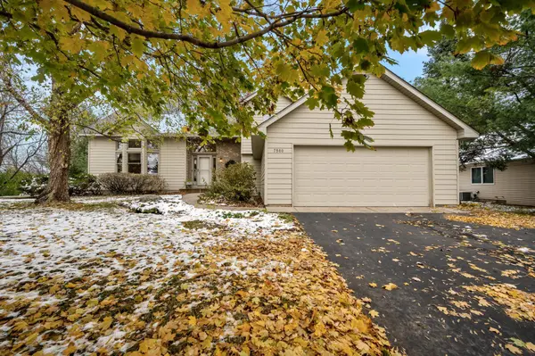 Address not disclosed, Oakdale, MN 55128