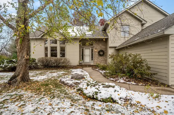 Address not disclosed, Oakdale, MN 55128