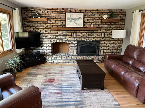 10305 Greenfield RD Greenfield, MN 55357