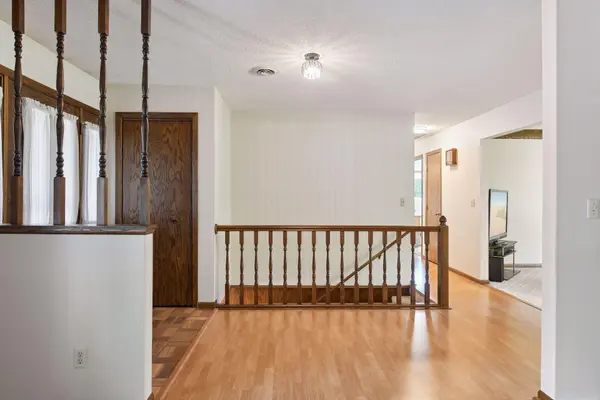 401 Shady LN, Norwood Young America, MN 55397