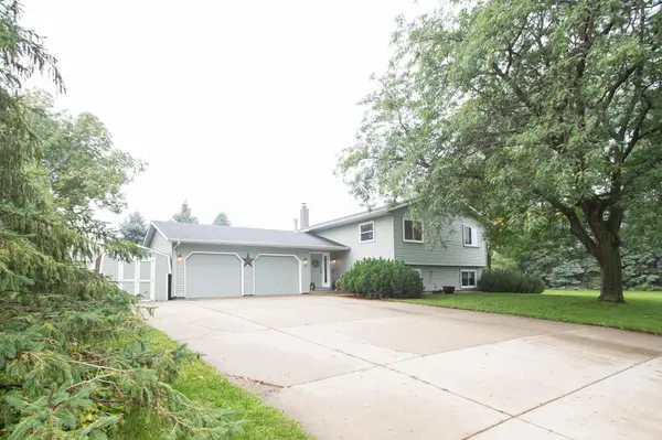 121 8th ST NW, Maple Lake, MN 55358
