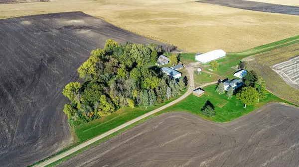 57272 422nd ST, New Ulm, MN 56073