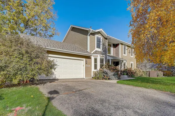 15619 Village Woods DR, Eden Prairie, MN 55347