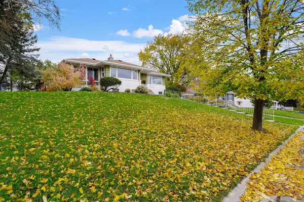 225 18th AVE N, South Saint Paul, MN 55075