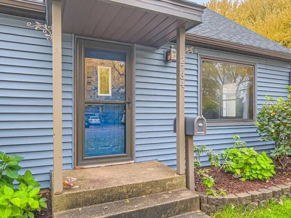 2734 4th AVE E, North Saint Paul, MN 55109