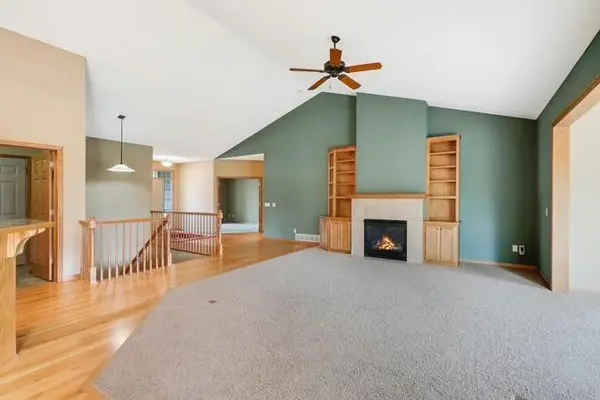 9479 Bandy LN, Minnetrista, MN 55375