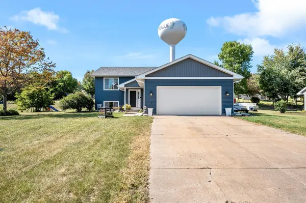 506 Lady Slipper AVE NE, New Prague, MN 56071