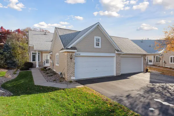 2435 Skyline DR, Bloomington, MN 55425