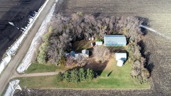 86764 420th ST, Bird Island, MN 55310
