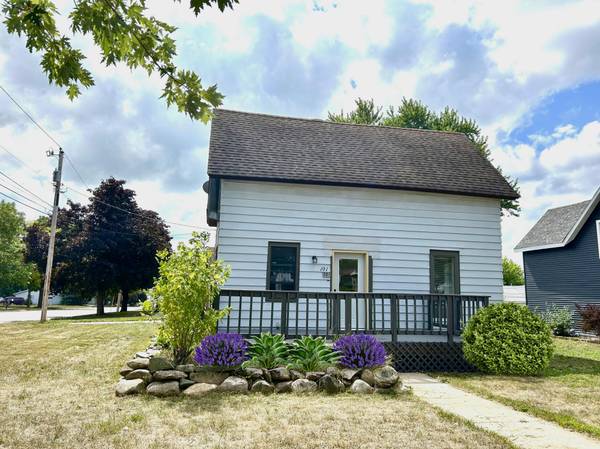 101 Water ST NW, Adams, MN 55909