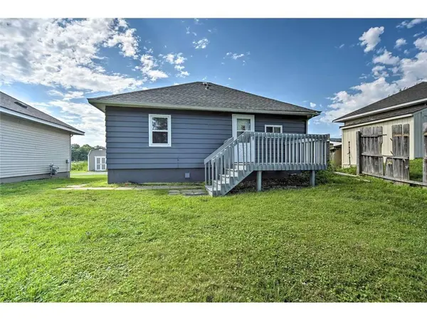 520 Park Island RD, Center City, MN 55012