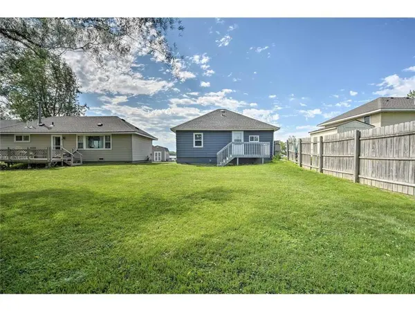 520 Park Island RD, Center City, MN 55012