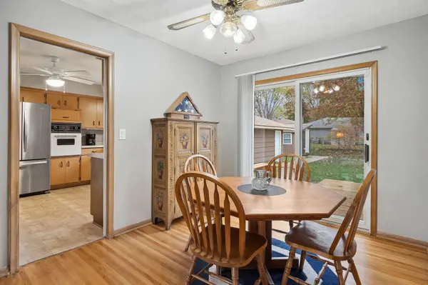 2061 Garnet LN, Eagan, MN 55122
