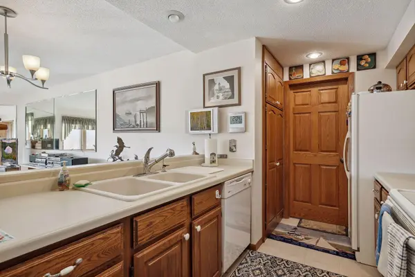2670 Commerce BLVD #207, Mound, MN 55364