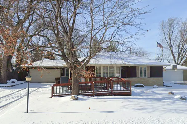 6225 Chowen AVE N,  Brooklyn Center,  MN 55429