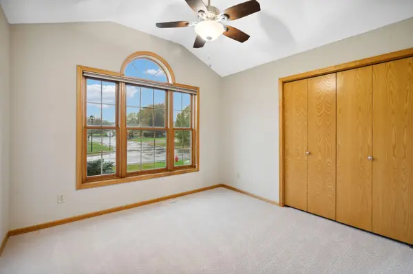 6616 Clearwater Creek DR, Lino Lakes, MN 55038