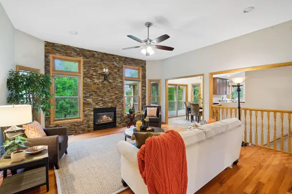 6616 Clearwater Creek DR, Lino Lakes, MN 55038